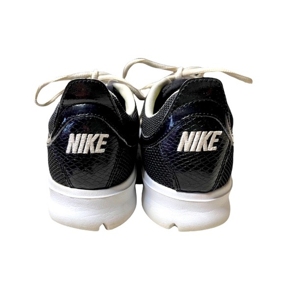 Nike Zoom shoes size 10 black and white in excellent condition - Picture 3 of 6